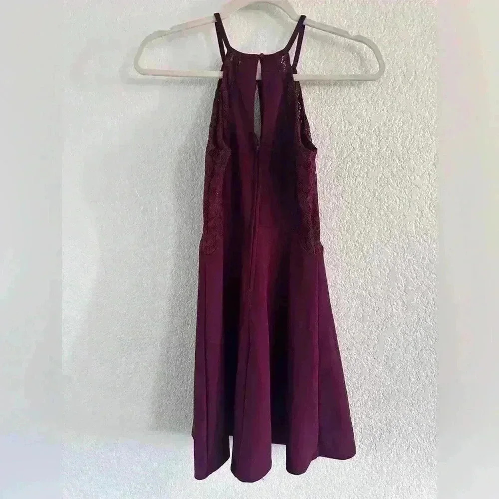 Speechless Burgundy Dress with Lace Accents Juniors Size 5, Prom, fun and formal - Picture 2 of 7